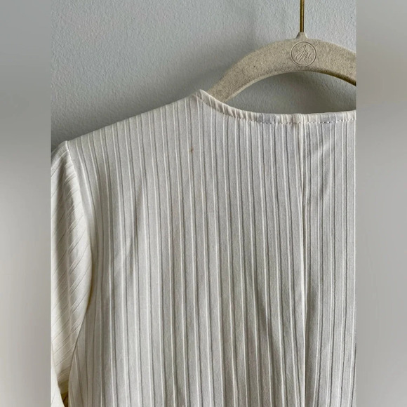 Banana Republic  White Wrap Long Sleeve Ribbed Top Size M - Picture 10 of 11
